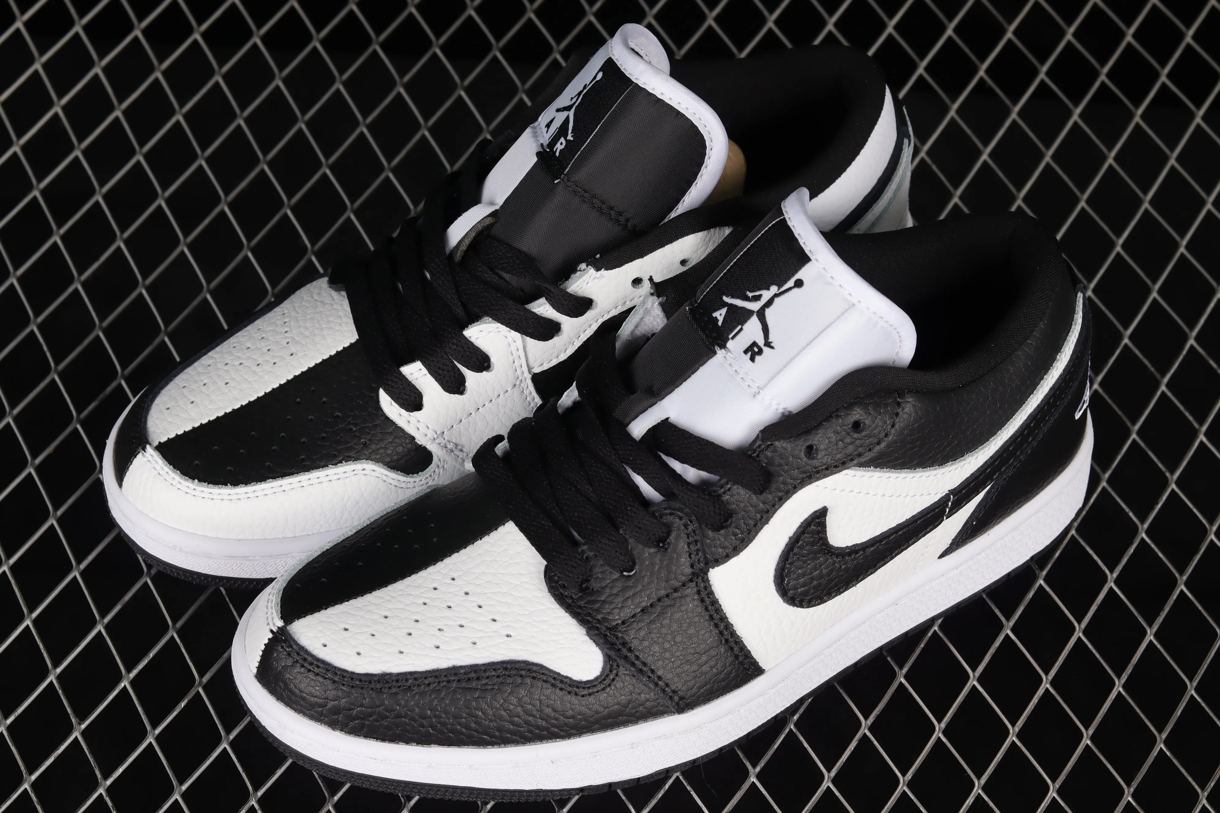 All categories Air Jordan Jordan series basketball shoes Air Jordan 1 Low Air Jordan 1 Low "Homage" AJ1 Joe 1 Black and White Panda DR0502-101